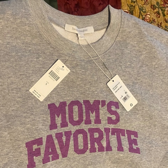 Favorite Daughter Mom’s Favorite Sweatshirt - Picture 4 of 4